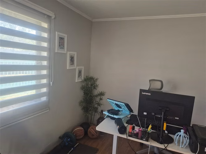 Casa en venta de 4 dorm. en Calle Larga sector Pocuro ,