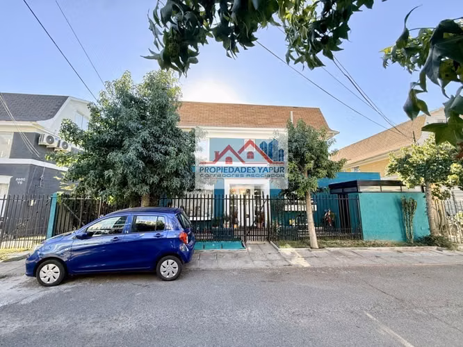 Casa 3 pisos Guardi 170/223m2 con 3D 3B Servicios Impecable