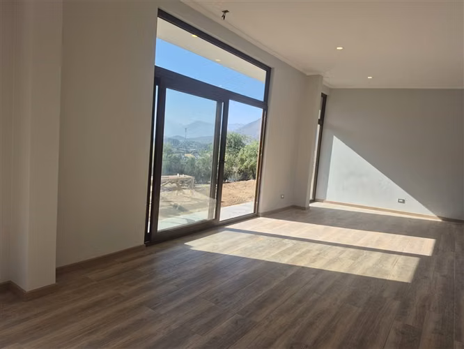 Casa en venta de 3 dorm. en Hacienda Rinconada de Los Andes
