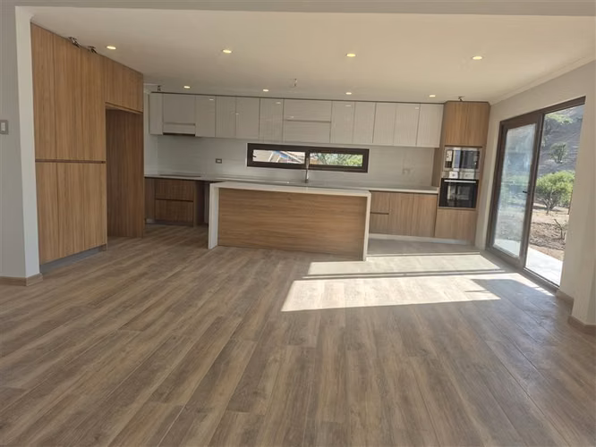 Casa en venta de 3 dorm. en Hacienda Rinconada de Los Andes