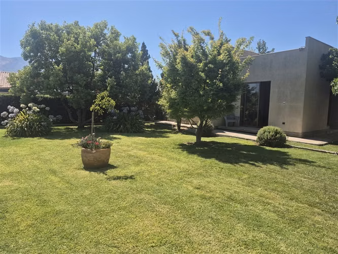 Casa en venta de 7 dorm. en Condominio Rinconada de los and