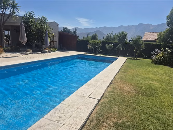 Casa en venta de 7 dorm. en Condominio Rinconada de los and