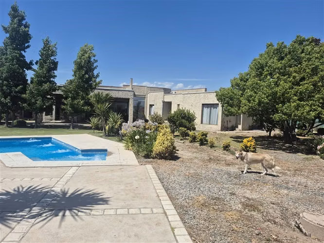 Casa en venta de 7 dorm. en Condominio Rinconada de los and