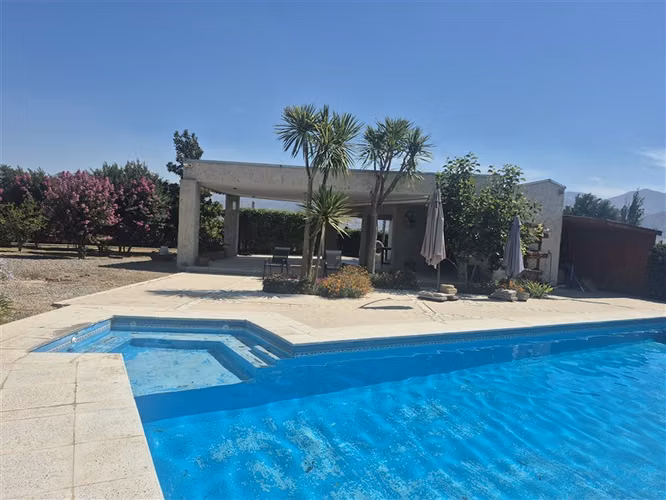 Casa en venta de 7 dorm. en Condominio Rinconada de los and