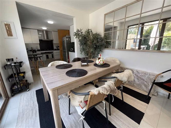 Oportunidad! Casa en venta de 3D 3B Peumayen Colina Chicureo
