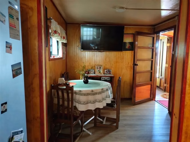 Casa en venta con 3 adeptos. adicionales.