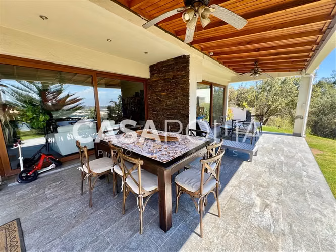 Casa en venta de 6 dorm. en Colina