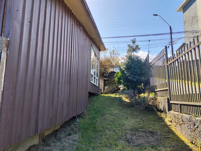 Casa en venta de 3 dorm. 2 baños en Puerto Montt - Imagen 4