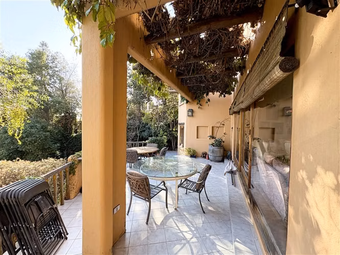 Hermosa casa en venta de 4 dorm. en Las Condes, Quinchamali