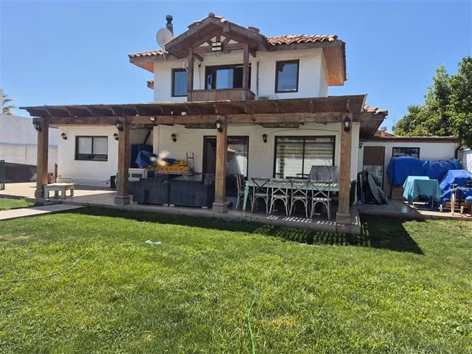 Casa en venta de 3 dorm. en Condominio de Rinconada de Los