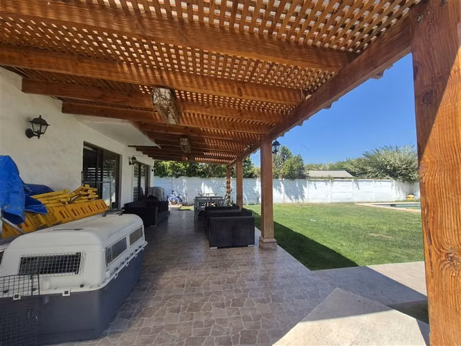 Casa en venta de 3 dorm. en Condominio de Rinconada de Los