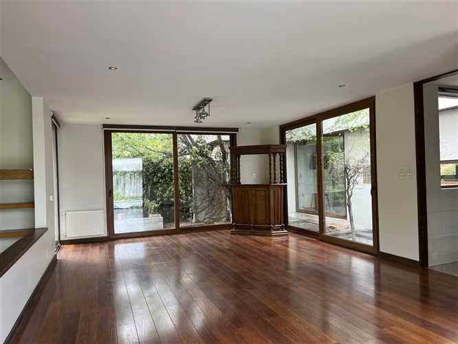 Casa en venta de 6D. Las Brisas Chicureo. Colegio Highlands