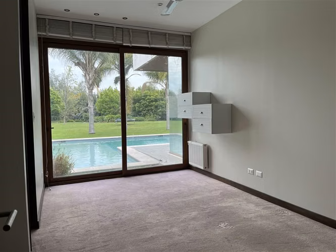 Casa en venta de 6D. Las Brisas Chicureo. Colegio Highlands