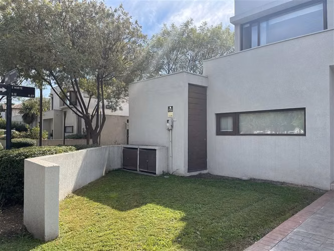 Casa en venta de 3 dorm. Brisas Norte. colegio Highlands - Imagen 5