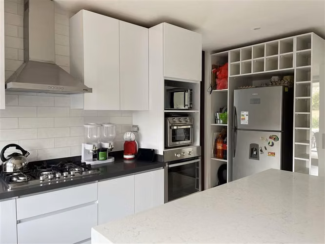 3D/3B Home Office.Condominio Atacameños. Colegio Highlands