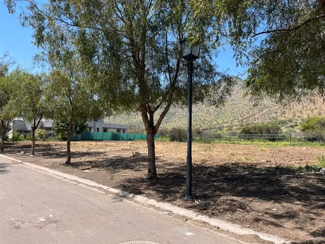 Sitio en venta en Colina. Condominio Las Brisas Chicureo