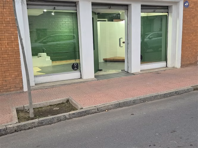 Local Comercial en arriendo en Los Andes