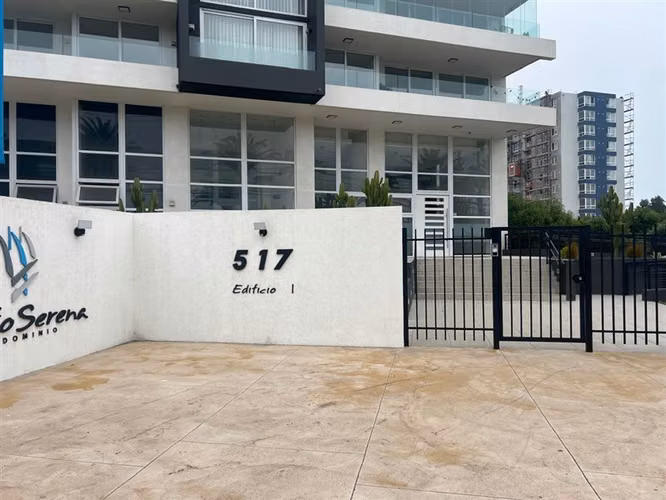 Se vende departamento Puerto Serena. Vive a pasos del Faro