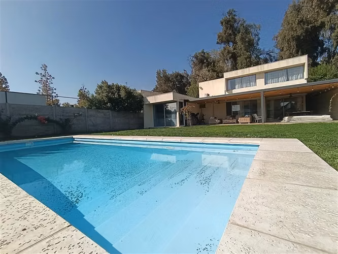 Venta 3 dormitorios mas servicio, Piscina Borde Blanco
