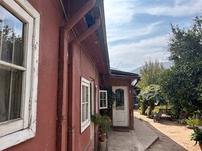 Casa en venta de 4 dorm. en Llallay a metros del centro civi