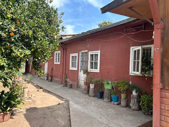 Casa en venta de 4 dorm. en Llallay a metros del centro civi