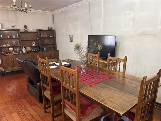 Casa en venta de 4 dorm. en Llallay a metros del centro civi