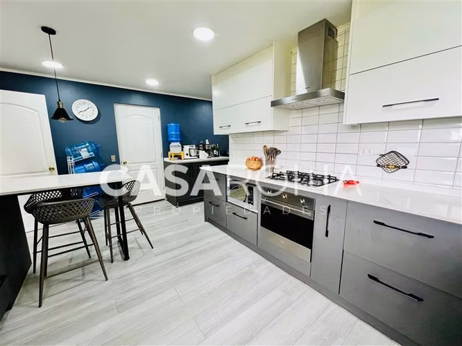 CASA 3D+ SERVICIOS/ LOS INGLESES