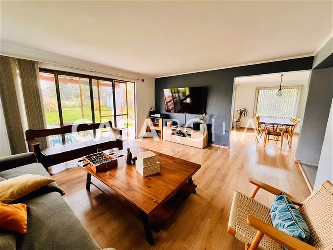 CASA 3D+ SERVICIOS/ LOS INGLESES