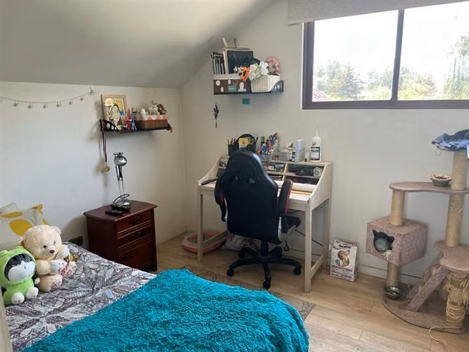 Casa en venta 4D Home Office. Colegio Highlands