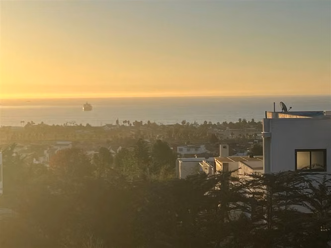 Se vende Hermosa casa en Santa Monica- 5000 mts de terreno.