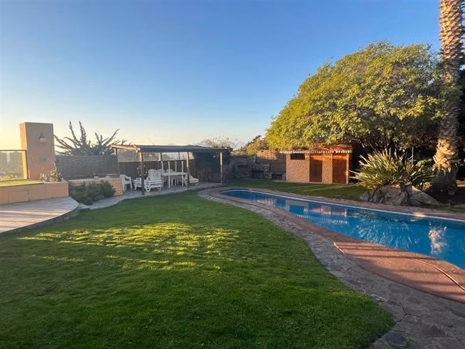 Se vende Hermosa casa en Santa Monica- 5000 mts de terreno.