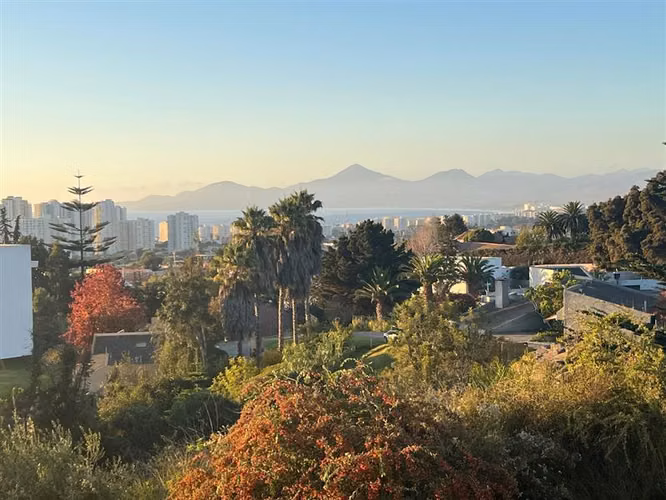 Se vende Hermosa casa en Santa Monica- 5000 mts de terreno.