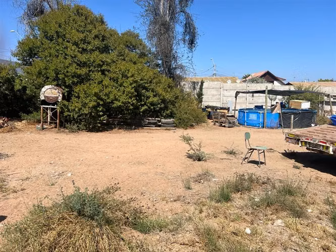 Se vende parcela en Gabriel Gonzales Videla de 2000 mts