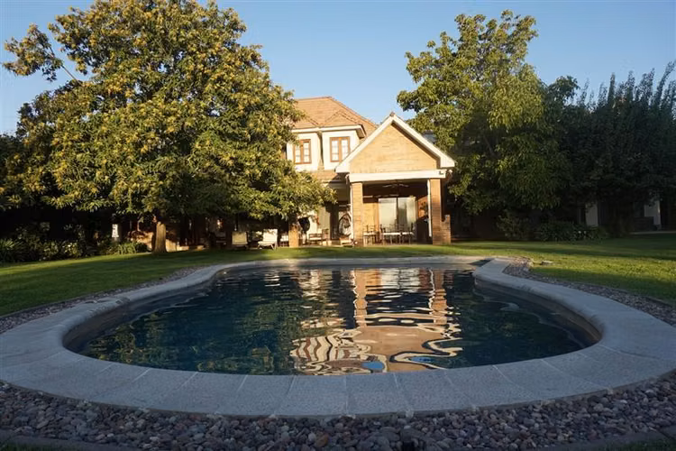 Se vende espectacular casa en Brisas de Chicureo