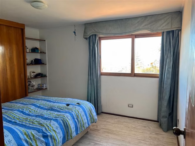 Casa en venta de 8 dorm. en La Serena