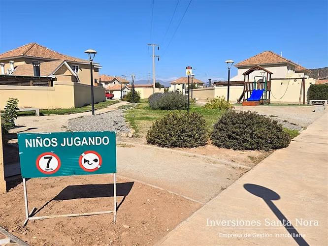 Casa en Condominio Serena Oriente San Joaquín La Serena