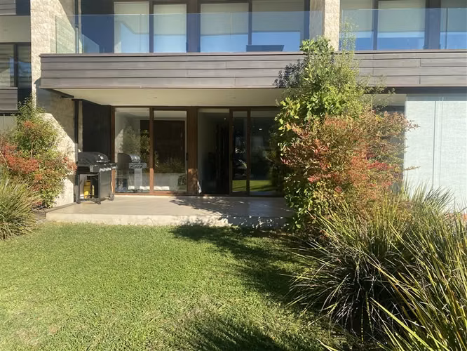 VENTA Departamento en Parque Pinares Terraza y jardín- Pucón - Imagen 34
