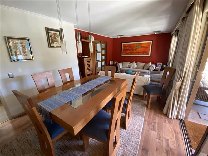 Casa en venta 3 dormitorios 4 baños Las Condes