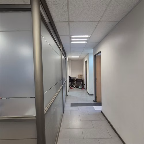 Arriendo oficina en Edificio Alameda Office - Imagen 9