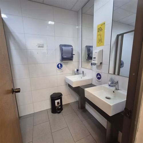 Arriendo oficina en Edificio Alameda Office - Imagen 13