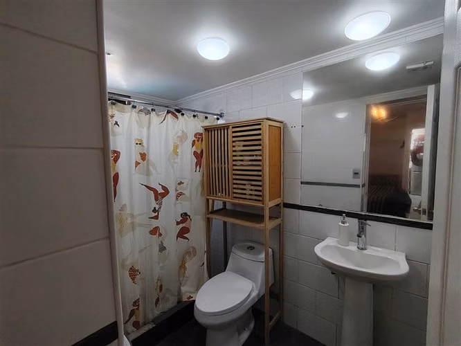 Casa en venta de 5 dorm. en La Florida