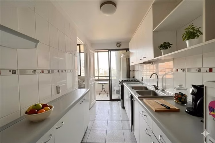 Departamento en arriendo de 3D/3B más servicios.