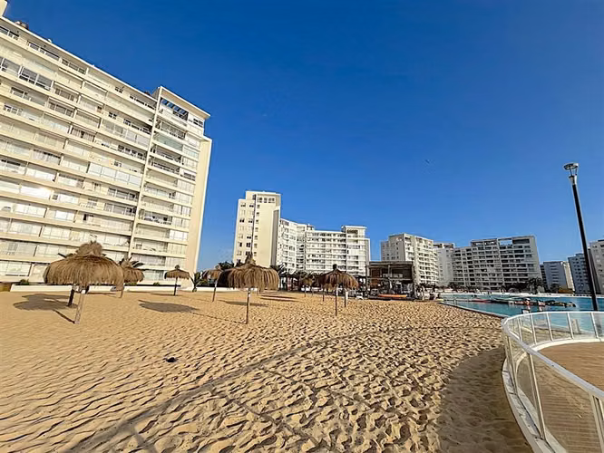 Departo en venta de 2D/B/1E/1B, La serena C. Laguna del Mar