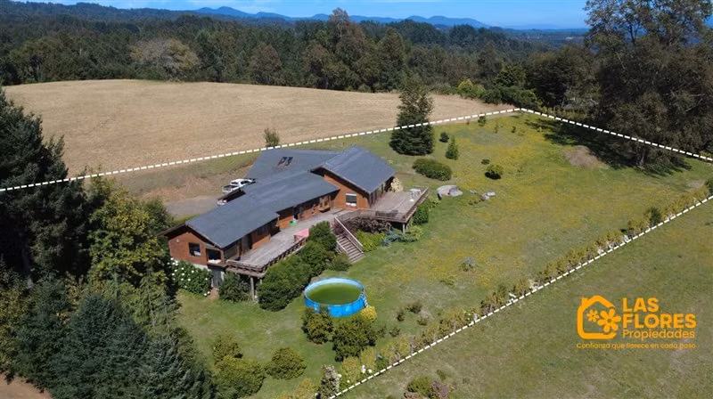 CASA CON VISTA TOTAL AL LAGO Y VOLCÁN - 5 D y 4 B - Imagen 5