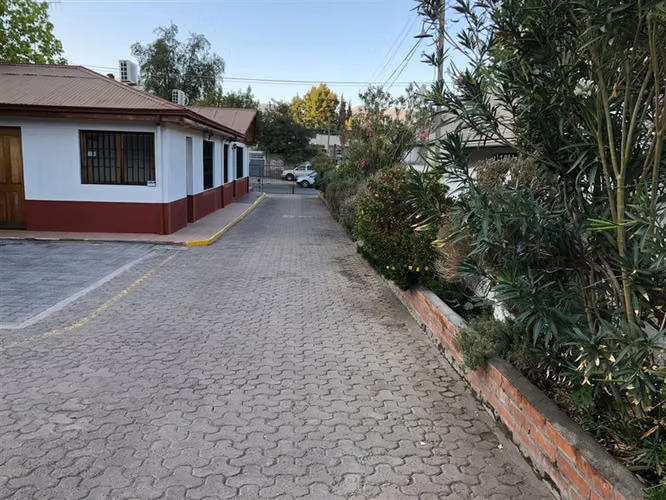 Local Comercial en arriendo en Los Andes