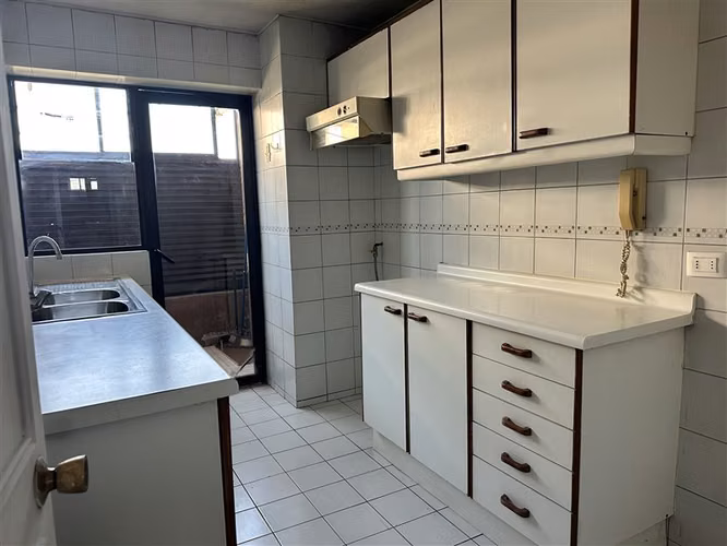 Departamento en venta de 3 dorm. 2 baños en Providencia