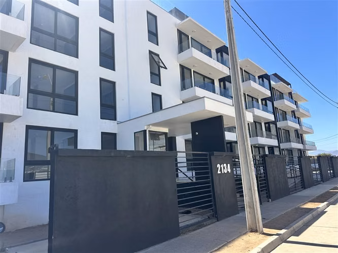 Departamento en arriendo de 2 dorm. 2 baños en La Serena
