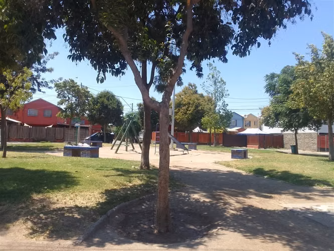 Venta Casa Villa Anguita a pasos metro Hospital El Pino