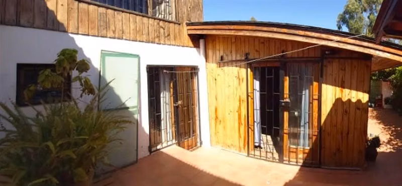 Venta Casa 5 dorm. 2 baños con piscina en Los Romeros Concón