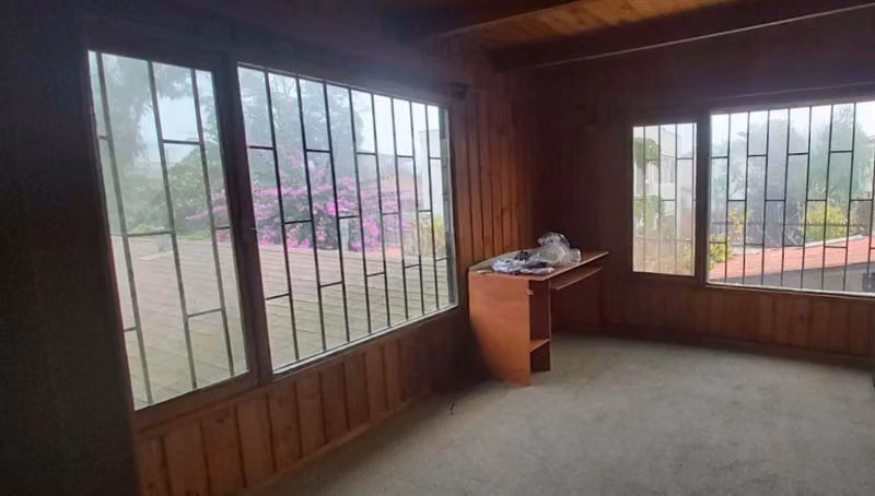 Venta Casa 5 dorm. 2 baños con piscina en Los Romeros Concón